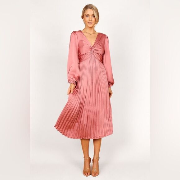 Petal & Pup NWT NOELLE TWIST FRONT PLEATED MIDI DRESS - BLUSH XS - Picture 2 of 7